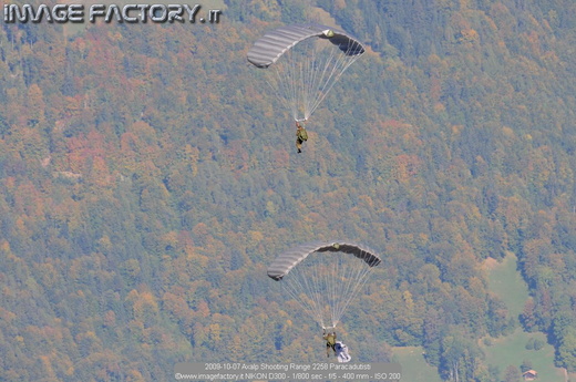2009-10-07 Axalp Shooting Range 2258 Paracadutisti
